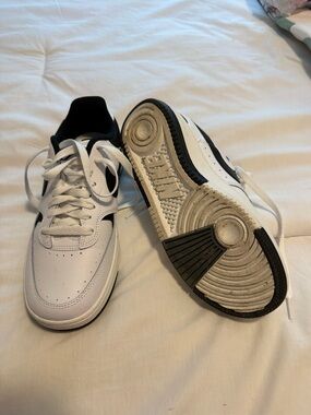 Nike Court Vision Low Women’s Size 8.5 Shoes